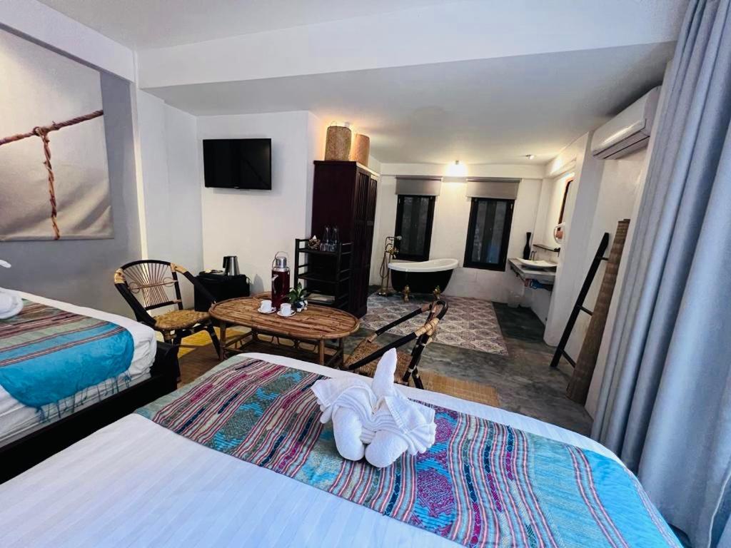 Moonlight Champa Riverview Luang Prabang Exterior foto